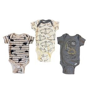 Gerber Organic Baby Preemie Boy Onesies Bodysuits‎ Clothes Lot Reborn Dinosaurs